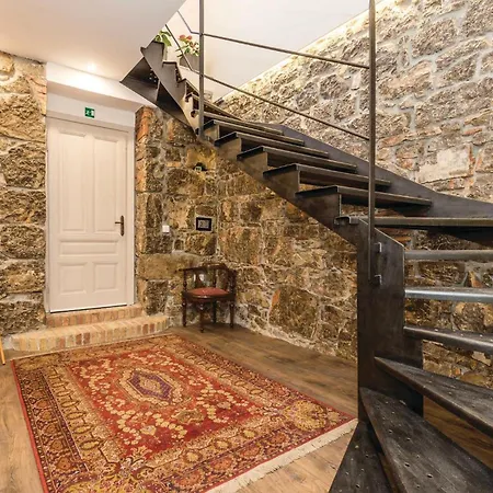 Stunning Home In Icici Holiday home *